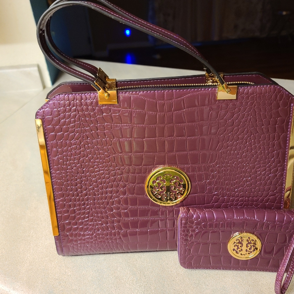 Selling Women Handbag